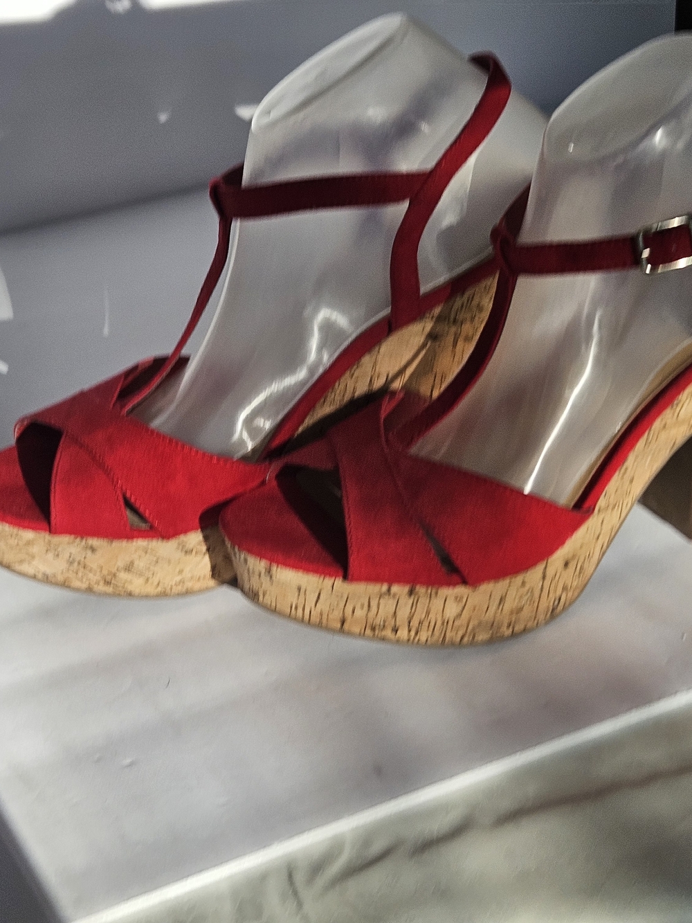 American Rag Cie Red Faux Suede Platform Wedge Sandals Cork Heel Size 10W Wide - Picture 4 of 13